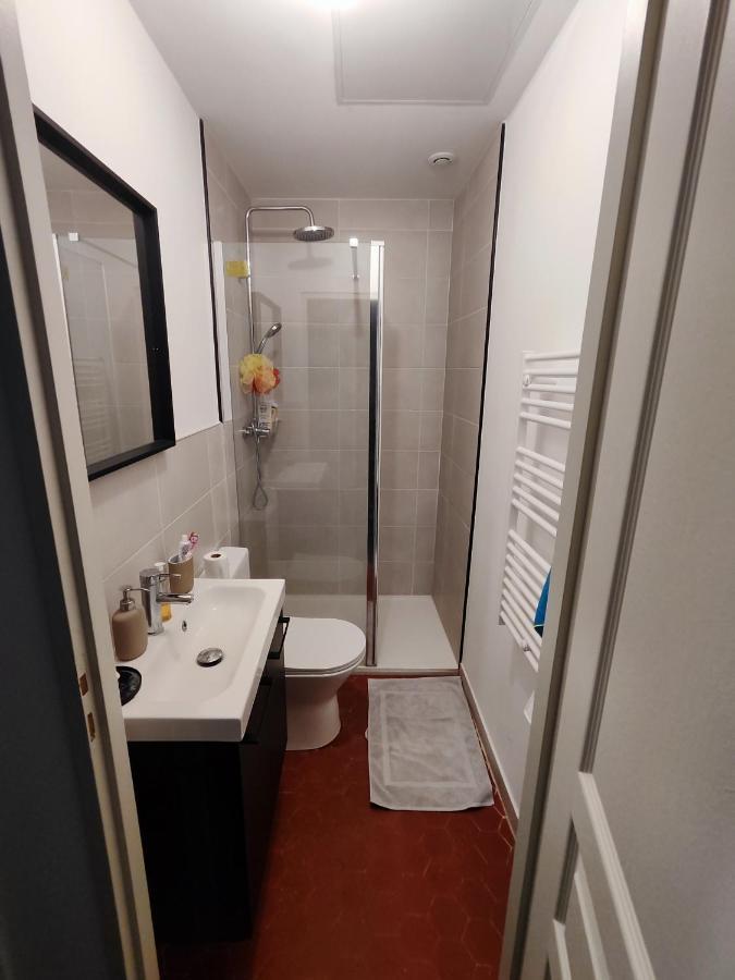 Bright And Modern 3-Bedroom Apartment, 90M2 With Air Condition, In Безие Екстериор снимка