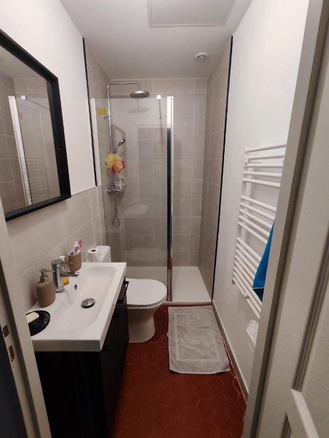 Bright And Modern 3-Bedroom Apartment, 90M2 With Air Condition, In Безие Екстериор снимка