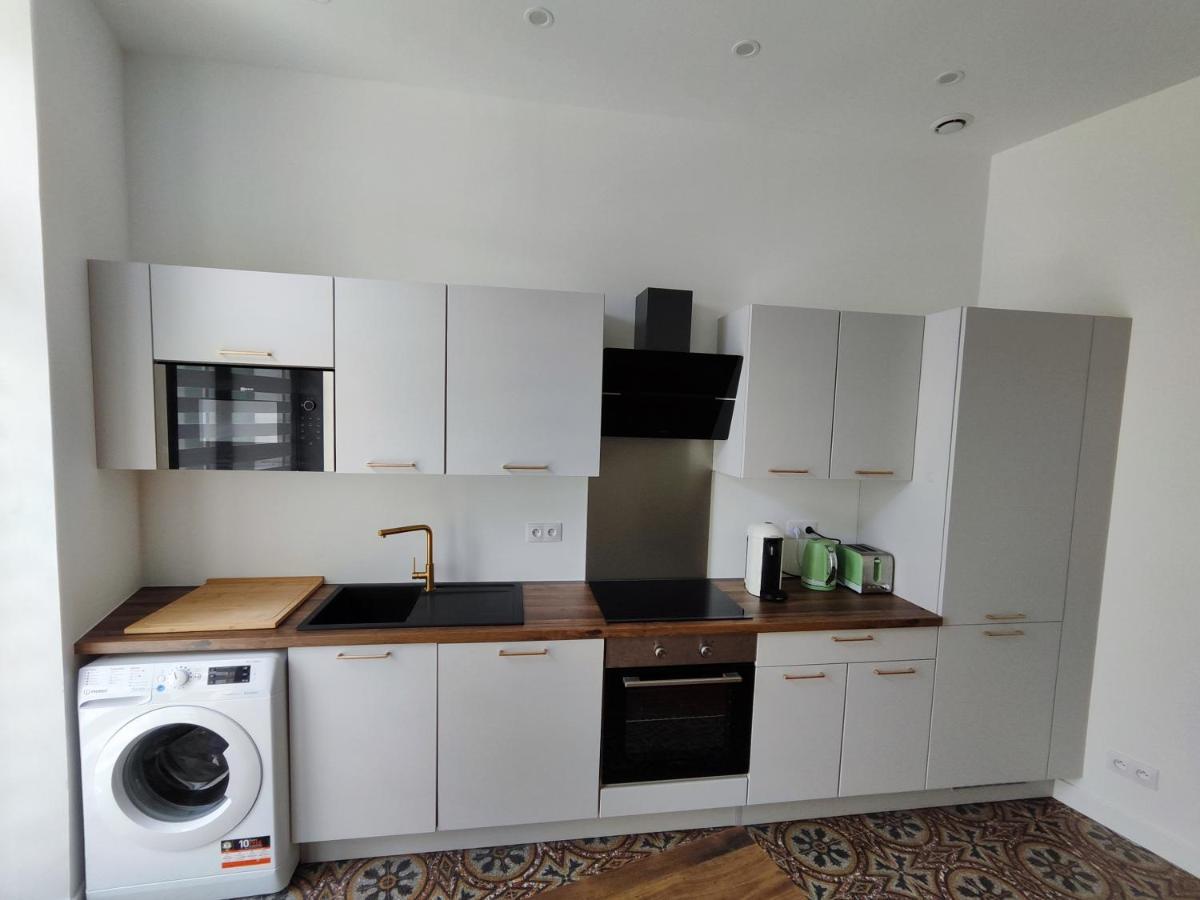 Bright And Modern 3-Bedroom Apartment, 90M2 With Air Condition, In Безие Екстериор снимка